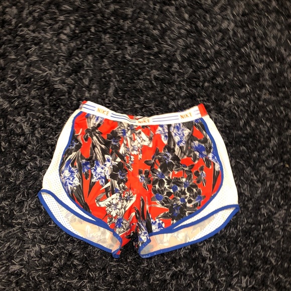 Nike Shorts - Picture 2 of 2